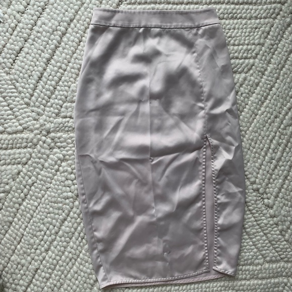 Aritzia Babaton Aria Skirt - Picture 3 of 6